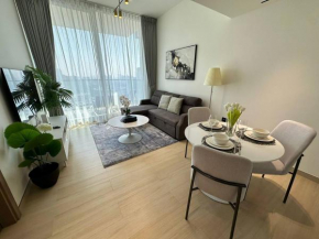 Comfortable 1 Br With Big Balcony In Jvc